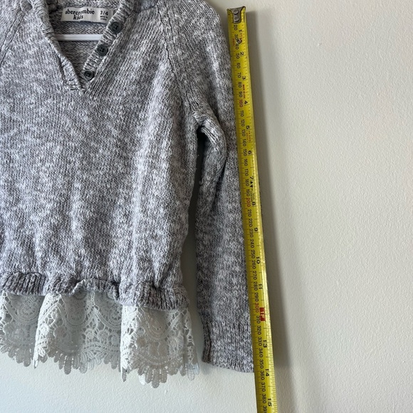 Abercrombie Kids girls cozy cotton hooded sweater with lace layer size 3-4 - Picture 8 of 9